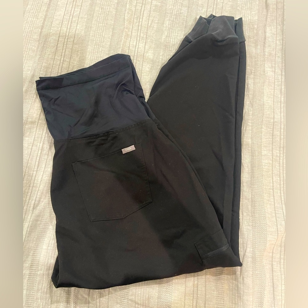 Black maternity FIGS joggers-XL